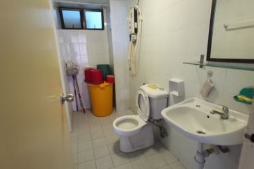 Anjung Hijau (Greenfield Apartment)