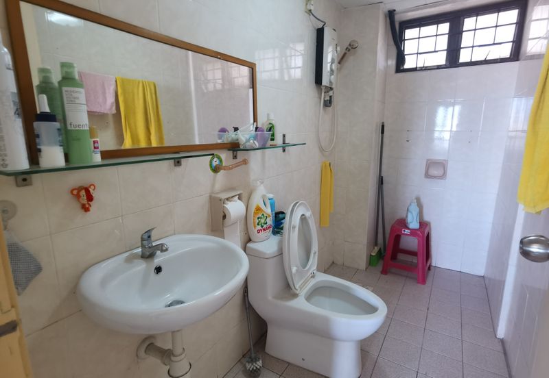 Anjung Hijau (Greenfield Apartment)