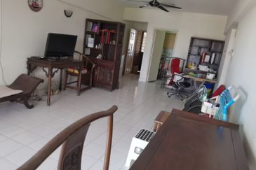 Anjung Hijau (Greenfield Apartment)