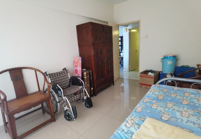 Anjung Hijau (Greenfield Apartment)