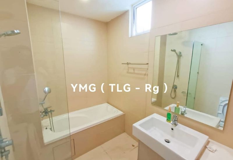 Royal Regent Sri Putramas III