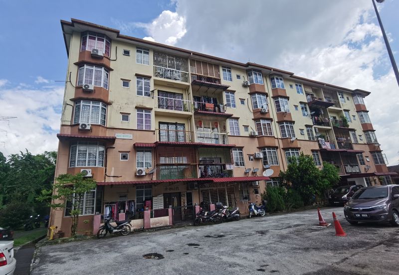 Desa Temenggong Apartment