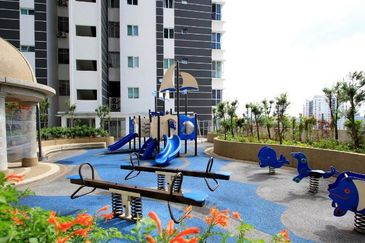 Zeta DeSkye Residence