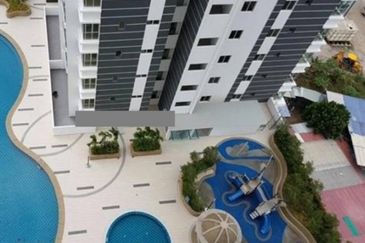 Zeta DeSkye Residence