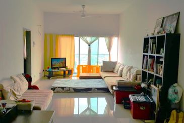 Zeta DeSkye Residence