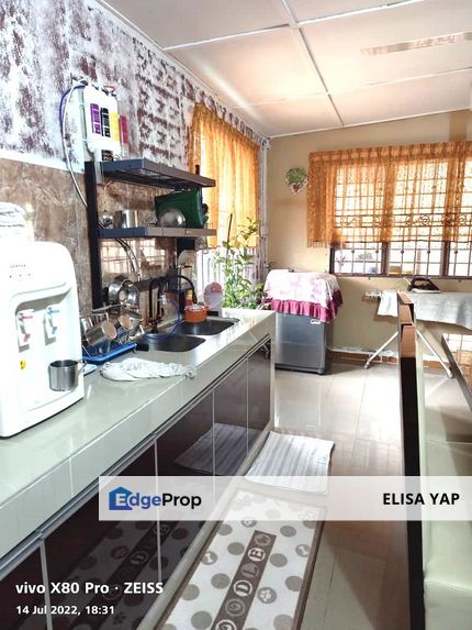 Spacious Corner Branded Furniture 20x70 Jalan Kemboja Bukit Sentosa Rawang FOR SALE, Selangor, Hulu Selangor