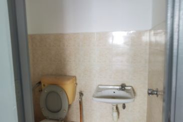 Vista Apartment, Damansara Damai