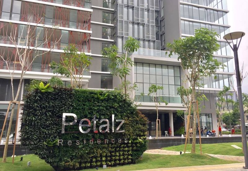 Petalz Residences (Residensi Rimbunan)