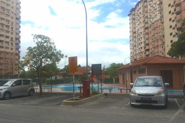 Pangsapuri Damai, Subang Bestari