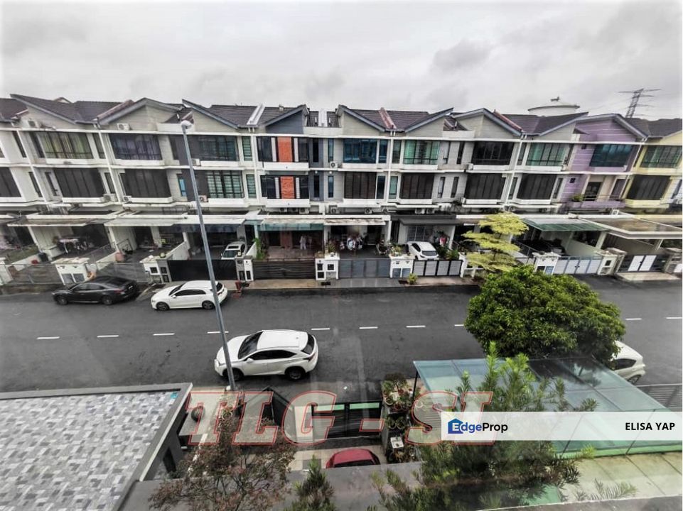 Taman Putra Impiana Puchong Selangor❤️❤️2.5 Storey House ❤️Fully Renovated ❤️Fully Extended FOR SALE, Selangor, Puchong