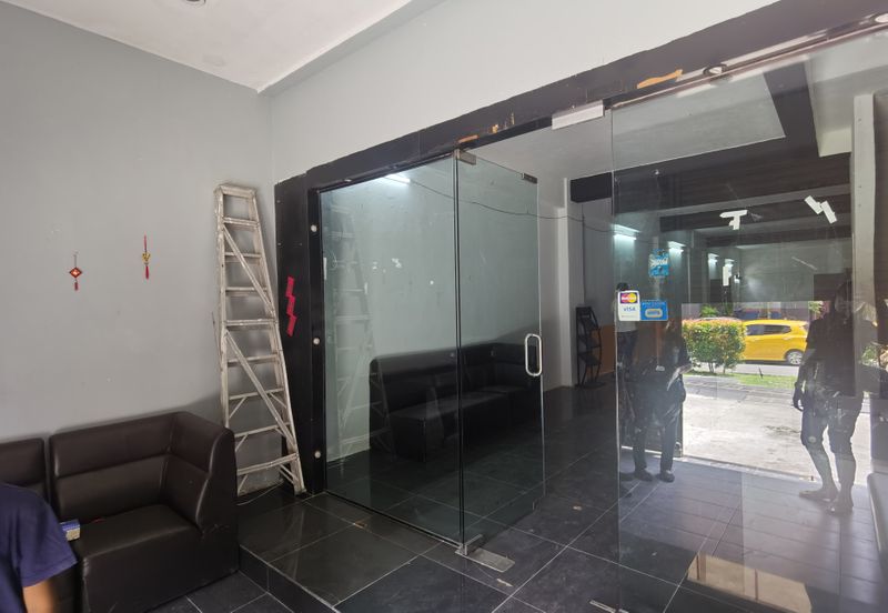 Brickfields 7 Storey Corner Shop Lot / Office with Lift  FOR RENT