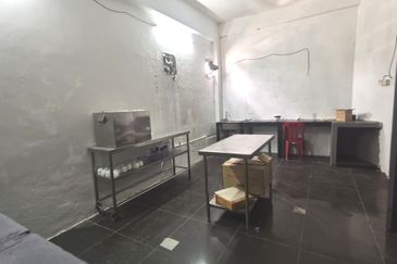 Brickfields 7 Storey Corner Shop Lot / Office with Lift  FOR RENT