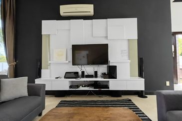 USJ Avenue USJ Heights 3 Storey Bungalow with Swimming Pool FOR SALE