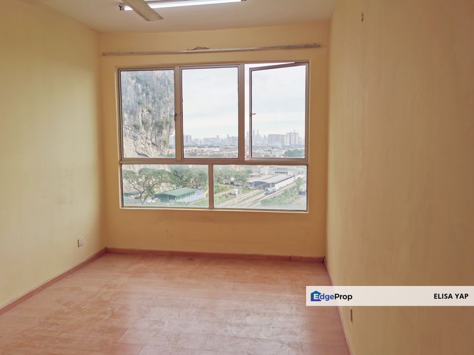Amara Residence Batu Caves 1012sqft with balcony FOR RENT, Selangor, Selayang