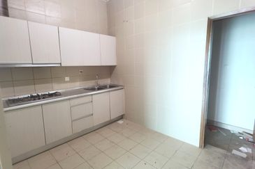 Royal Regent Sri Putramas III