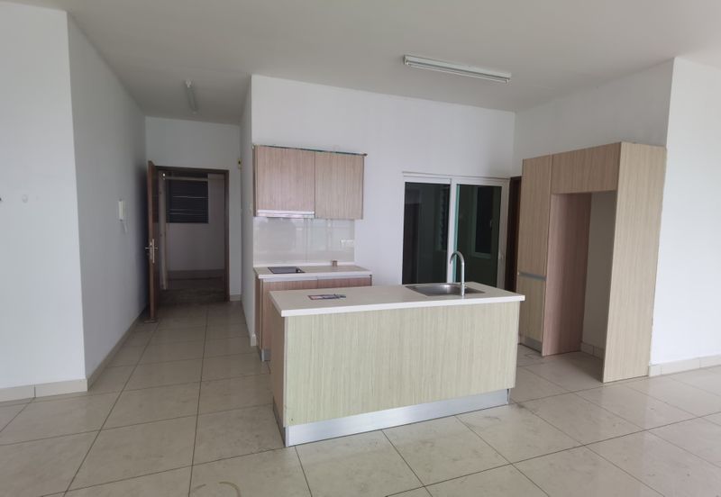 Royal Regent Sri Putramas III