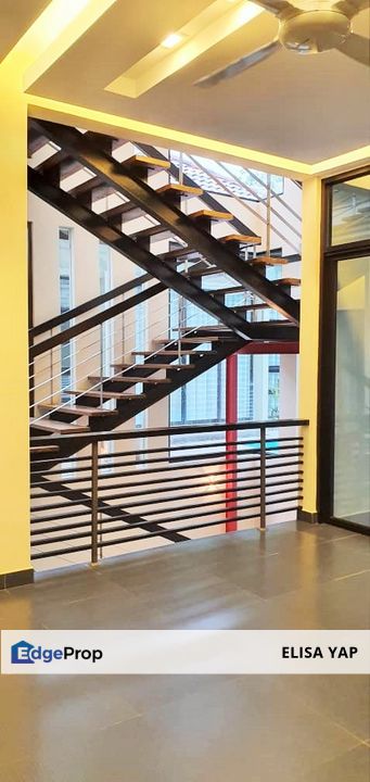 Bukit Gita Bayu 3-Storey Fully Renovated Bungalow, Seri Kembangan Serdang, Balakong FOR SALE, Selangor, Seri Kembangan