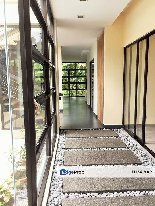 Bukit Gita Bayu 3-Storey Fully Renovated Bungalow, Seri Kembangan Serdang, Balakong FOR SALE, Selangor, Seri Kembangan