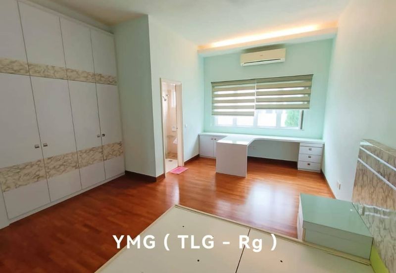 Jalan Setia Duta U13/21B