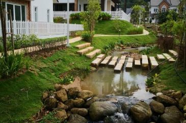 Charming Essex, Setia Eco Templer