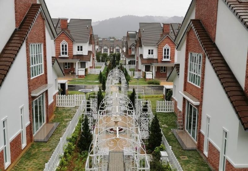 Charming Essex, Setia Eco Templer