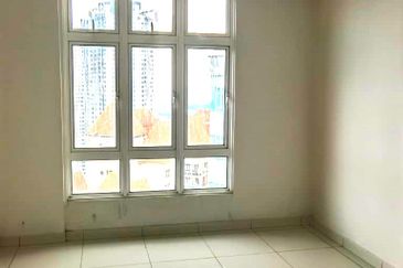 Royal Regent Sri Putramas III