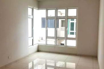 Royal Regent Sri Putramas III