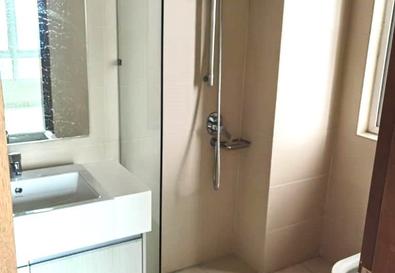 Royal Regent Sri Putramas III