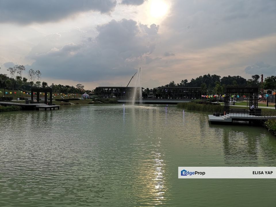URGENT SALE Beautiful Condo Emerald Hills @ Alam Damai Cheras Freehold Facing Lake FOR SALE, Kuala Lumpur, Cheras