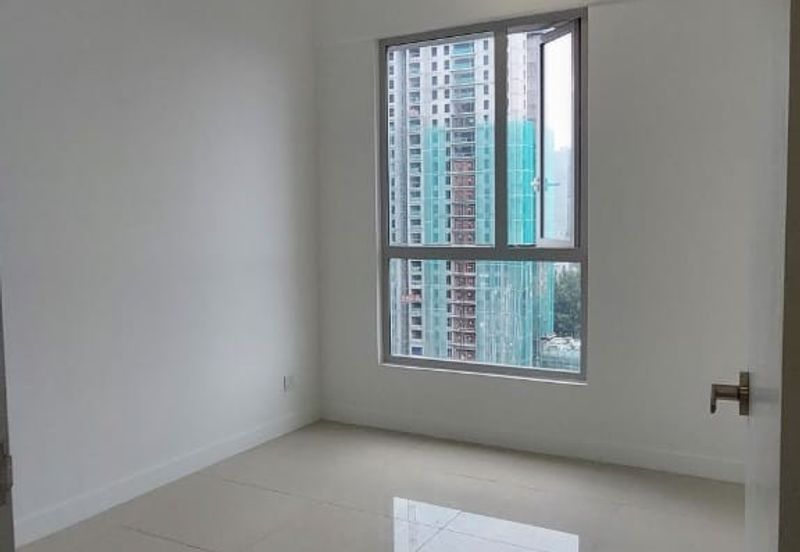 Lakefront Condominium | Emerald Hills @ Alam Damai