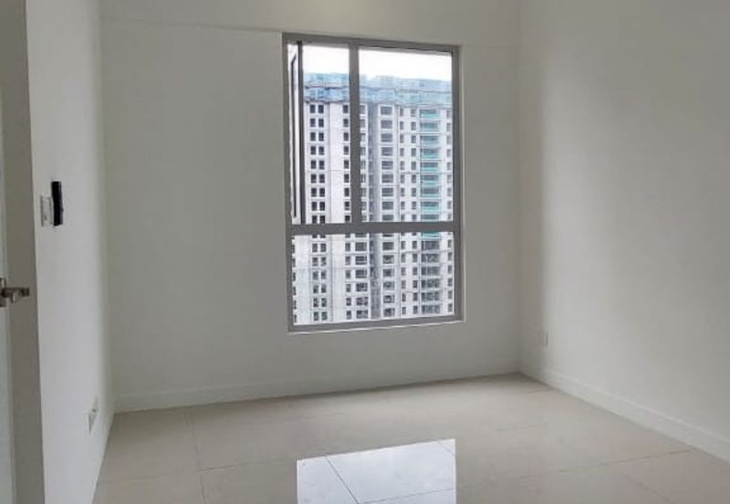 Lakefront Condominium | Emerald Hills @ Alam Damai