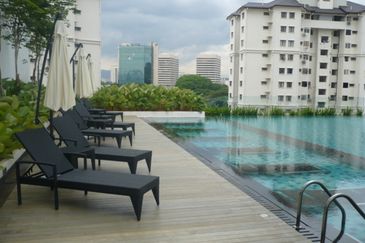 Papillon Desahill Condominium