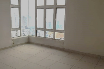 Royal Regent Sri Putramas III