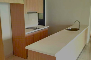 Royal Regent Sri Putramas III