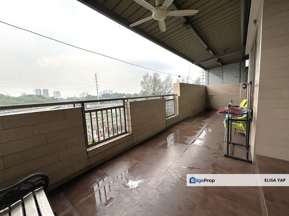 Casa Tiara Condominium  SS16 Subang Jaya 1618sqft Huge L-Shape Balcony Good Location FOR SALE, Selangor, Subang Jaya