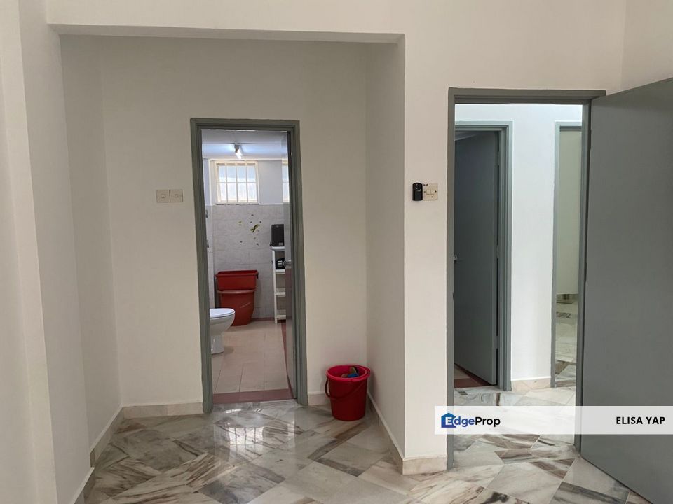 Pesona Villa Apartment Taman Melawati Ground Floor Well  Kept  Partially Furnished FOR SALE, Kuala Lumpur, Taman Melawati