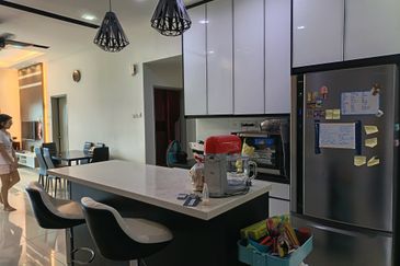 Zeta DeSkye Residence