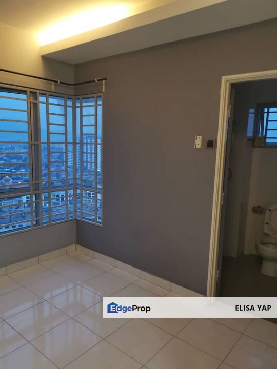 Symphony Heights Condominium Batu Caves  869sqft Low Floor Partially Furnished Non Bumi FOR SALE, Selangor, Batu Caves 