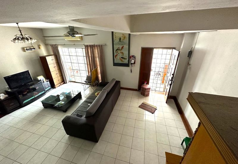 Jalan Anggerik Aranda 31/29