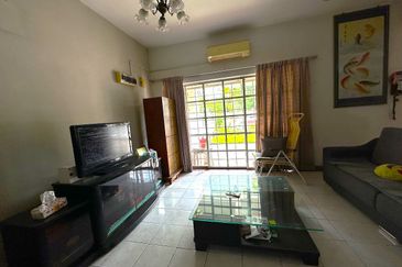 Jalan Anggerik Aranda 31/29