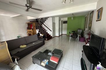 Jalan Anggerik Aranda 31/29