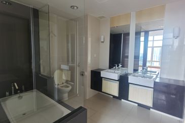 Dua Sentral Residential Tower