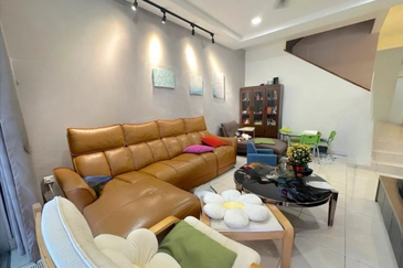 SL 9, Bandar Sungai Long