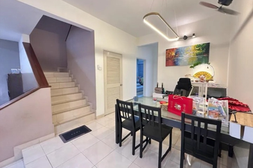 SL 9, Bandar Sungai Long