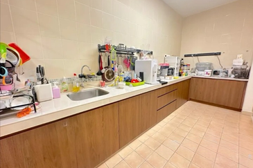 SL 9, Bandar Sungai Long