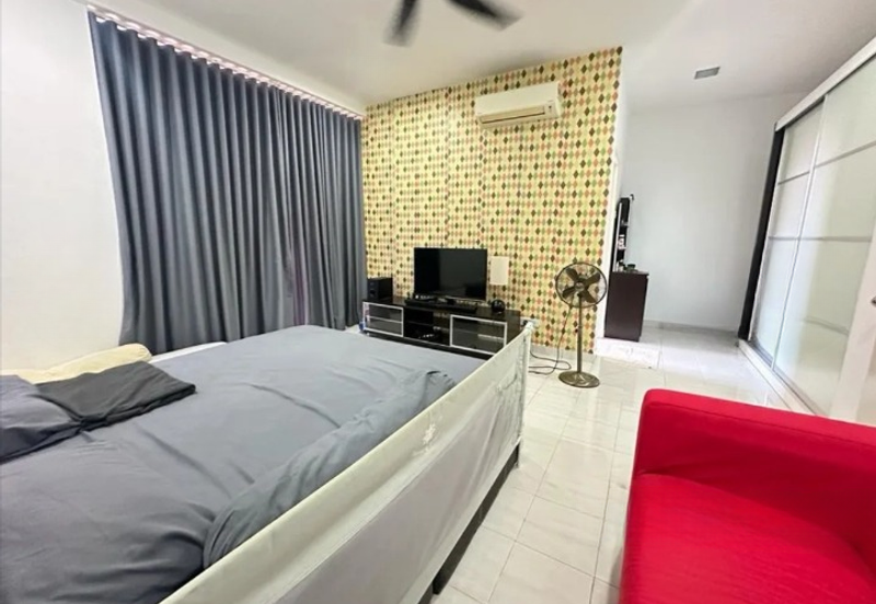 SL 9, Bandar Sungai Long