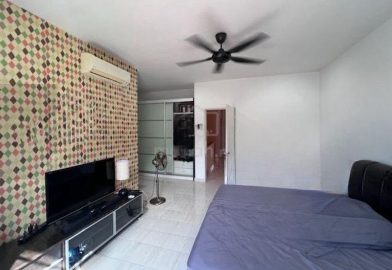 SL 9, Bandar Sungai Long