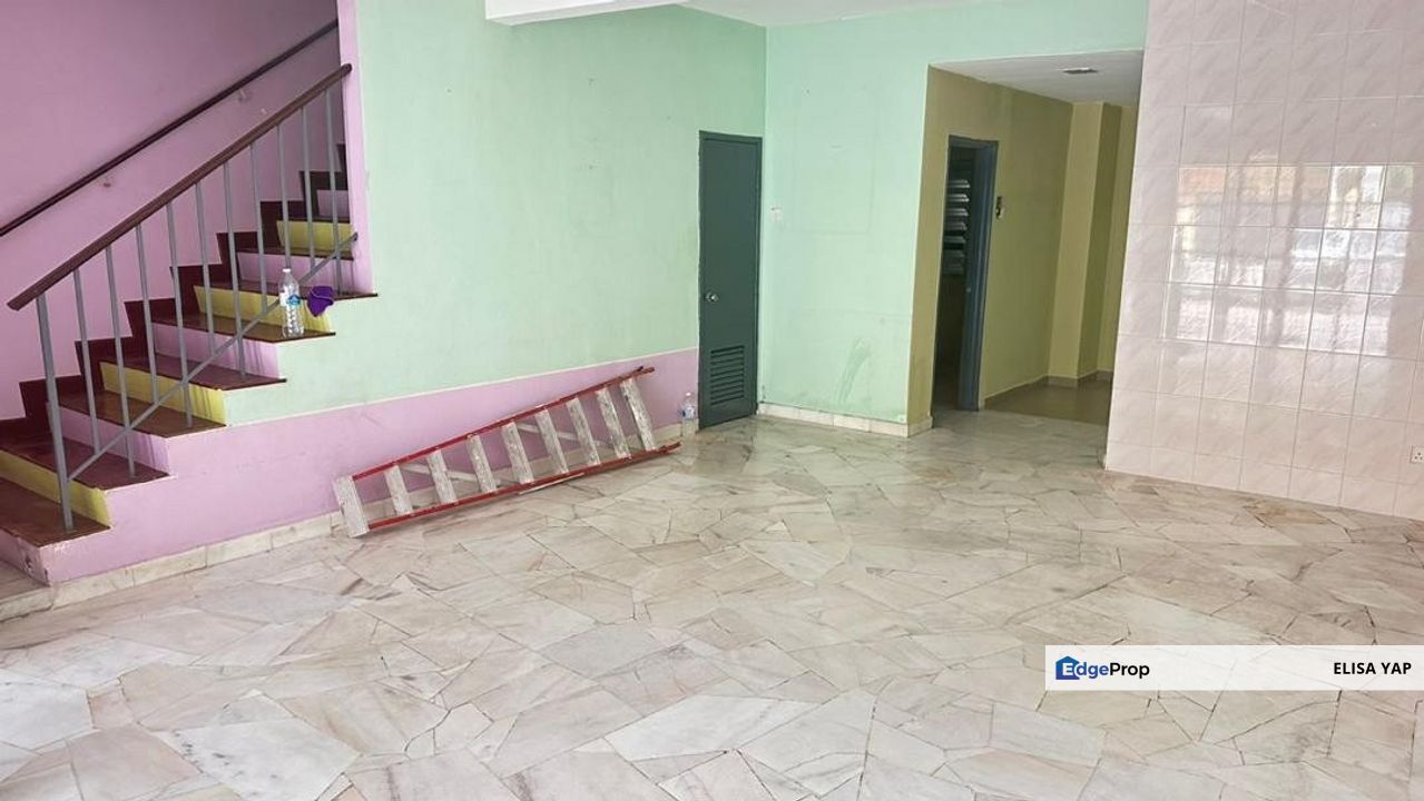 Kota Emerald Amethyst 2 Rawang 20x70 Fully Extended Auto Gate Well Kept 2 Storey House FOR SALE, Selangor, Rawang