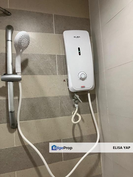 Menara U 527sqft Non Bumi Ready Strata Title Tenanted  Nicely Renovated FOR SALE, Selangor, Shah Alam