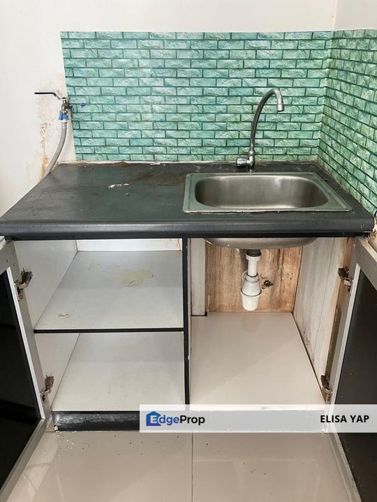 Menara U 527sqft Non Bumi Ready Strata Title Tenanted  Nicely Renovated FOR SALE, Selangor, Shah Alam